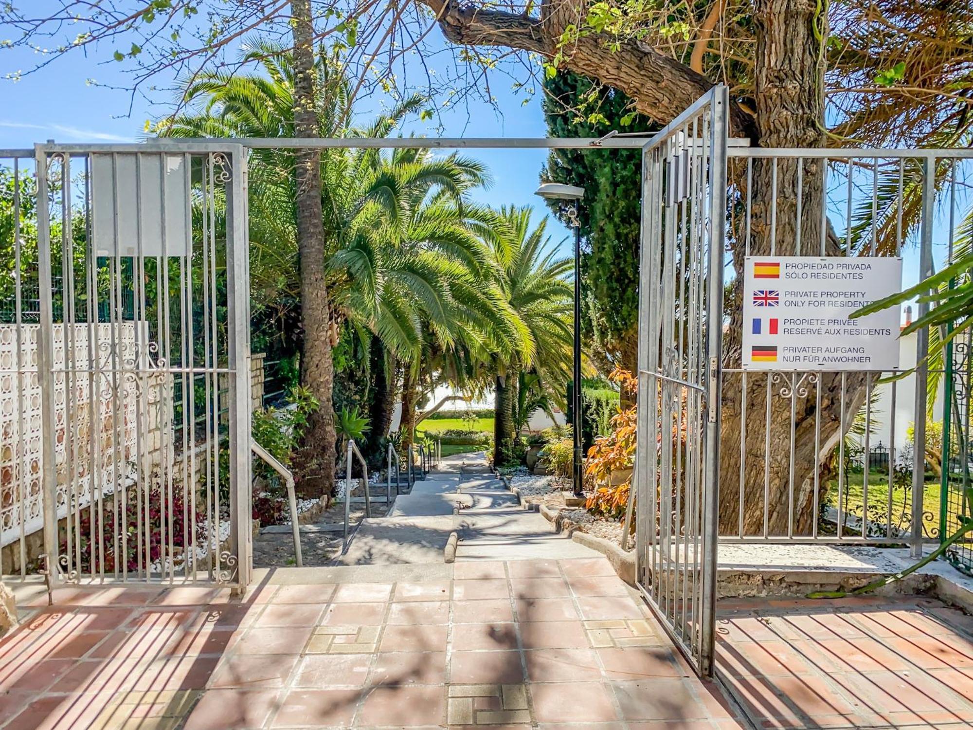 ¡sol Y Mar! Wifi Y Aparcamiento Apartament